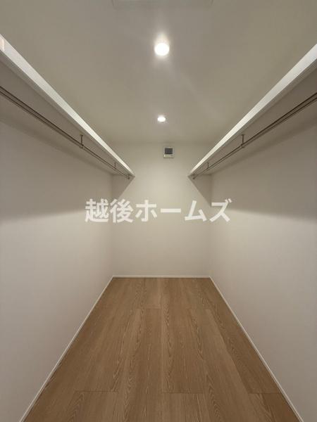 １号棟　五泉市三本木２丁目　エテルナ