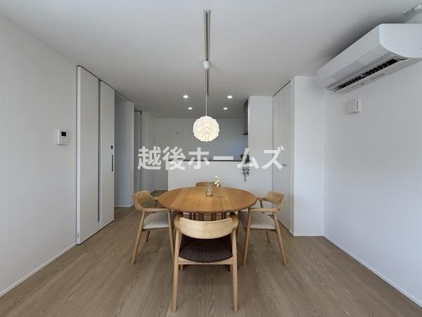 １号棟　五泉市三本木２丁目　エテルナ