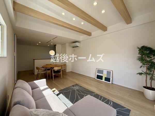 １号棟　五泉市三本木２丁目　エテルナ