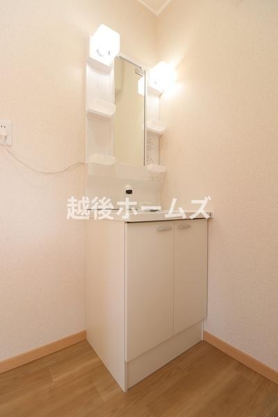 新潟市西区鳥原の中古一戸建て