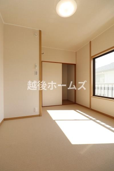 新潟市西区鳥原の中古一戸建て
