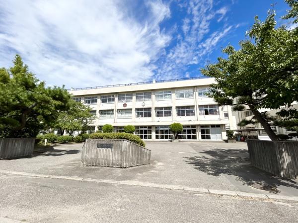 新潟市西区坂井東5丁目の土地(新潟市立坂井東小学校)