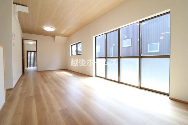新潟市西区真砂４丁目の中古一戸建て