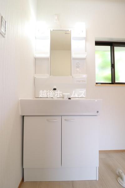 新潟市西区真砂４丁目の中古一戸建て