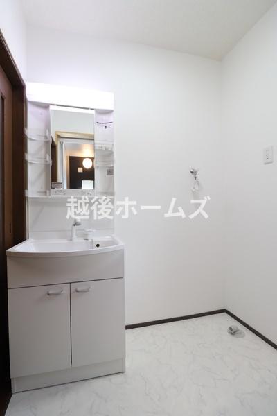 五泉市石倉の中古一戸建て