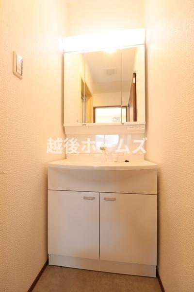 新潟市西蒲区和納の中古一戸建て