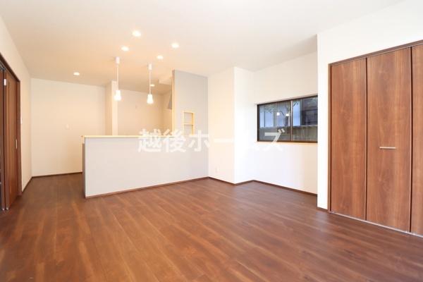 中古戸建　西蒲区和納