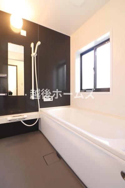 加茂市大郷町２丁目の中古一戸建て