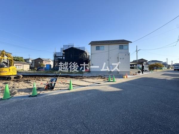 1号棟 東区根室新町 第1 クレイドルガーデン(前面道路含む現地写真)