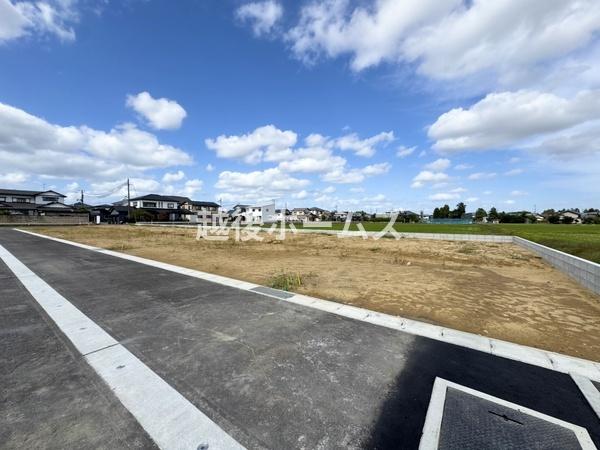 ２号棟　燕市吉田鴻巣　いろどりアイタウン