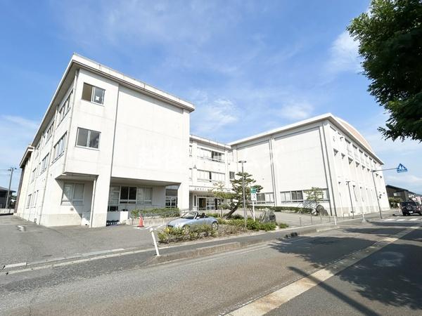 新潟市秋葉区車場1丁目の土地(新潟市立新津第二中学校)