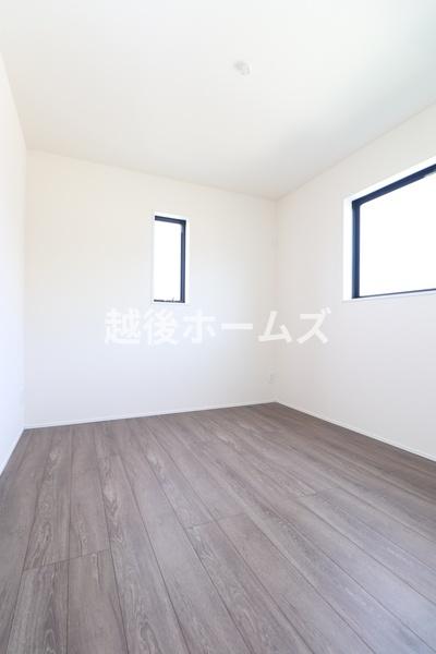 新築戸建　中央区紫竹山７丁目　グラファーレ
