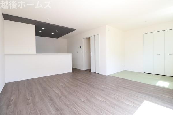 新築戸建　三条市曲渕３丁目　グラファーレ