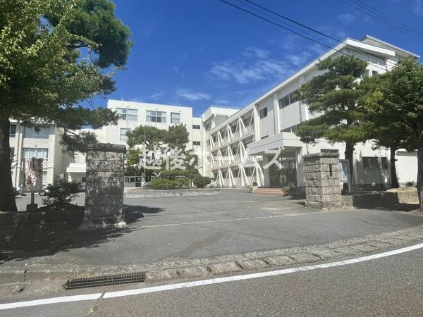 １号棟　新発田市御幸町２丁目　２期　グラファーレ(新発田市立猿橋中学校)