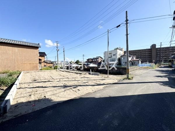 新築戸建　三条市東三条２丁目　グラファーレ