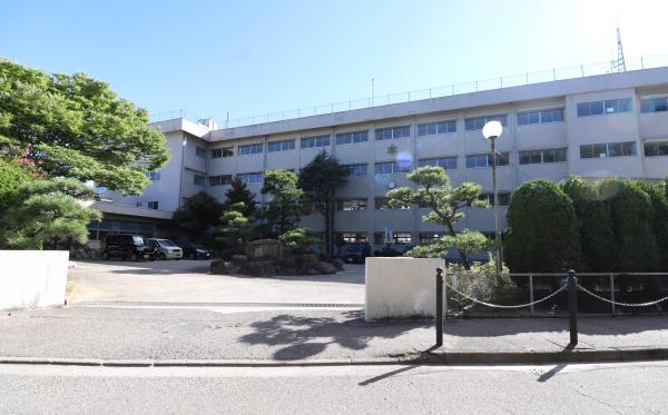 新潟市西区松美台の中古一戸建て(新潟市立青山小学校)