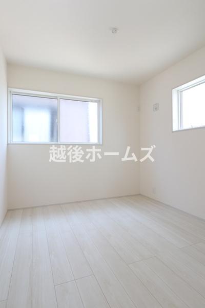 １号棟　新発田市豊町４丁目　第６　リーブルガーデン