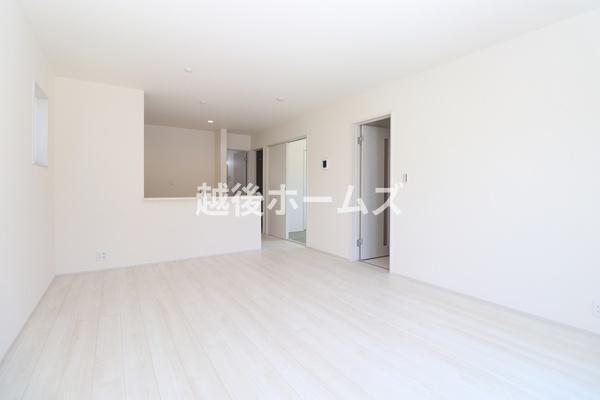 ２号棟　新発田市豊町４丁目　第６　リーブルガーデン