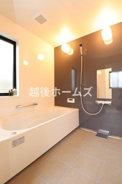 新潟市西区平島１丁目の中古一戸建て