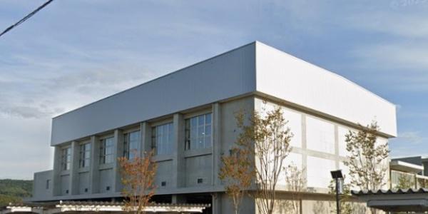 １号棟　柏崎市茨目　第１　クレイドルガーデン(柏崎市立東中学校)