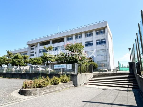 新潟市東区津島屋５丁目の土地(新潟市立下山中学校)