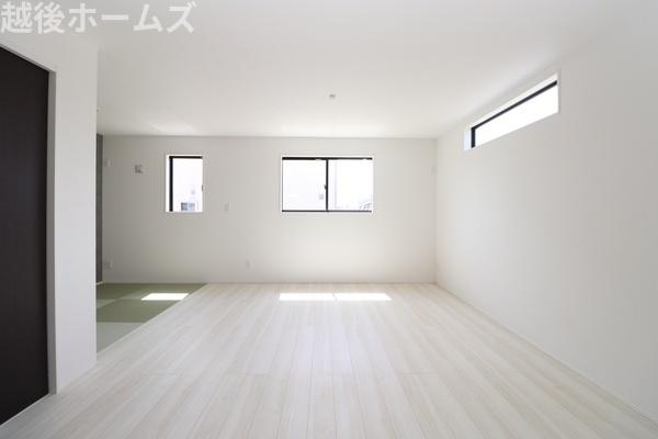 新築戸建　燕市杣木　グラファーレ