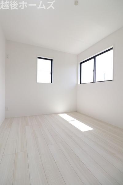 新築戸建　燕市杣木　グラファーレ