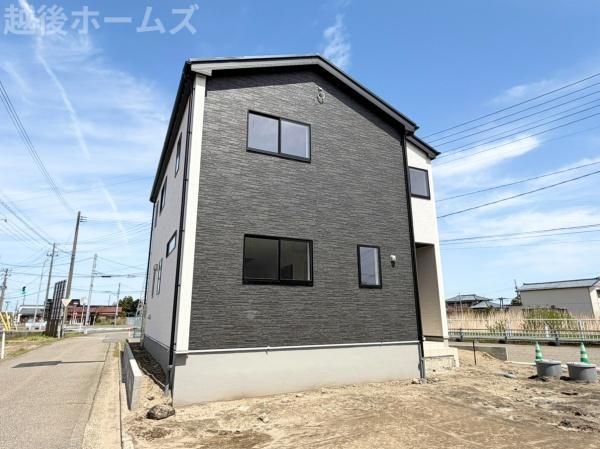 新築戸建　燕市杣木　グラファーレ