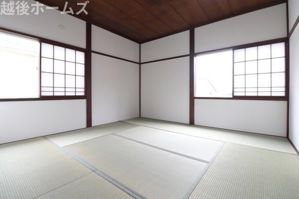 三条市西大崎３丁目の中古一戸建て