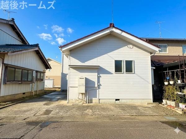 三条市西大崎３丁目の中古一戸建て