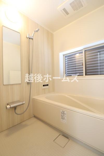 新潟市西区五十嵐中島５丁目の中古一戸建て