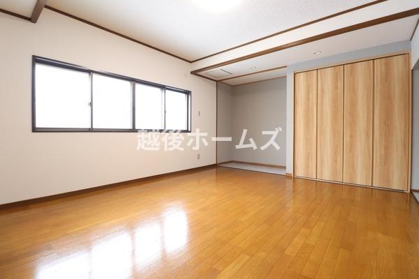 新潟市西区五十嵐中島５丁目の中古一戸建て
