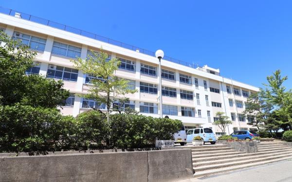２号棟　西区五十嵐中島３丁目　１０期　グラファーレ(新潟市立西内野小学校)
