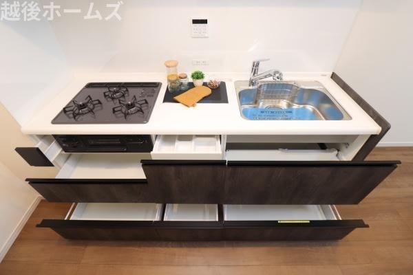 プレステージ青山　１３階