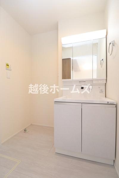 ２号棟　三条市曲渕３丁目　２期　グラファーレ