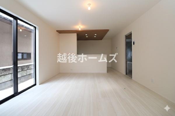 １号棟　三条市曲渕３丁目　２期　グラファーレ