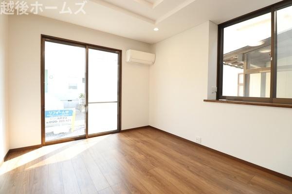 新潟市西区五十嵐２の町の中古一戸建て