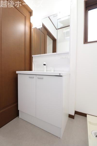 新潟市西区五十嵐１の町の中古一戸建て