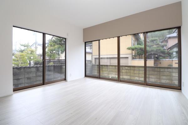 新潟市西区寺尾上５丁目の中古一戸建て