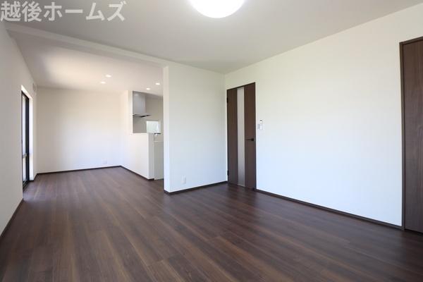 新潟市西区内野西２丁目の中古一戸建て