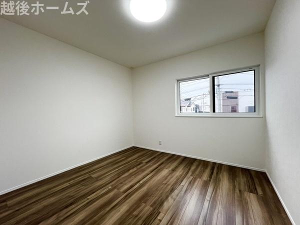 新潟市西区鳥原の中古一戸建て