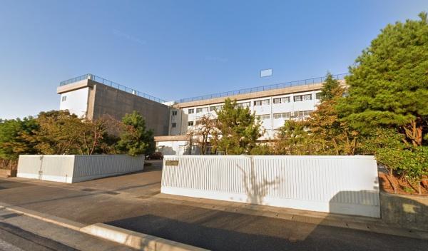 新潟市東区粟山３丁目の土地(新潟市立東石山中学校)