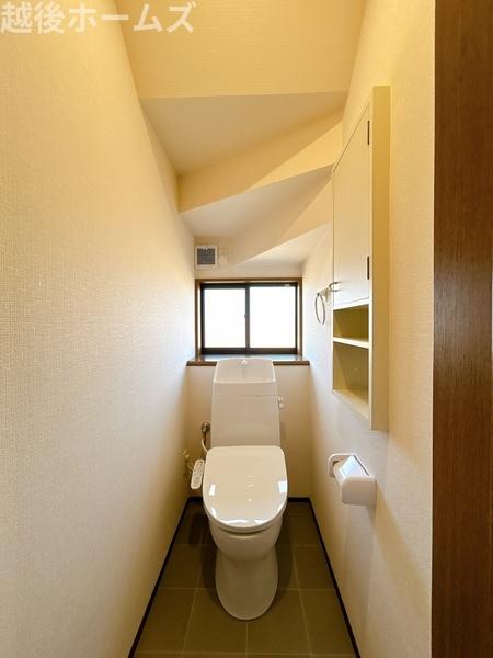 新潟市西蒲区和納の中古一戸建て