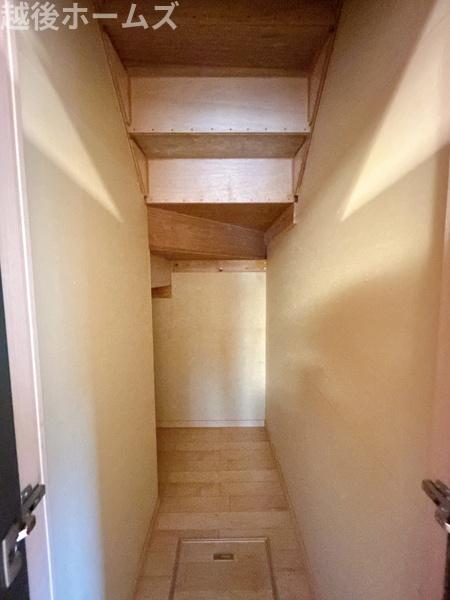 見附市葛巻１丁目の中古一戸建て
