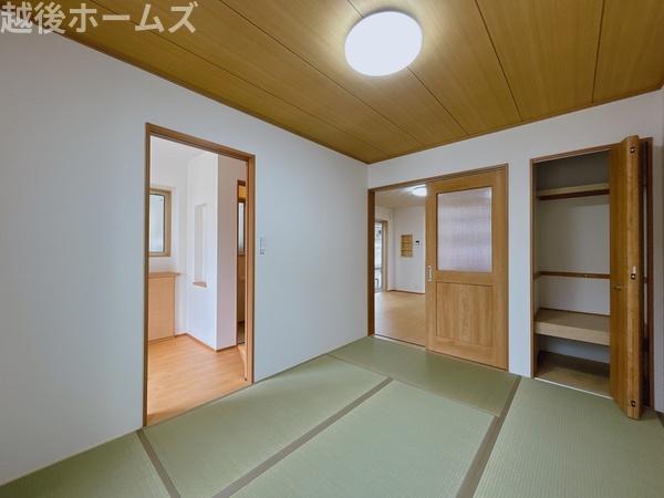 三条市直江町１丁目の中古一戸建て