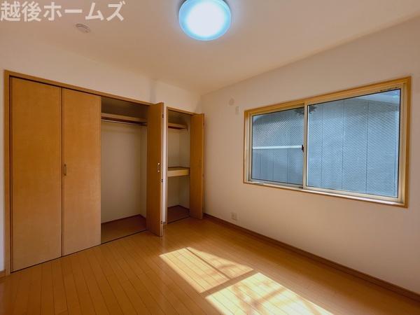 三条市直江町１丁目の中古一戸建て