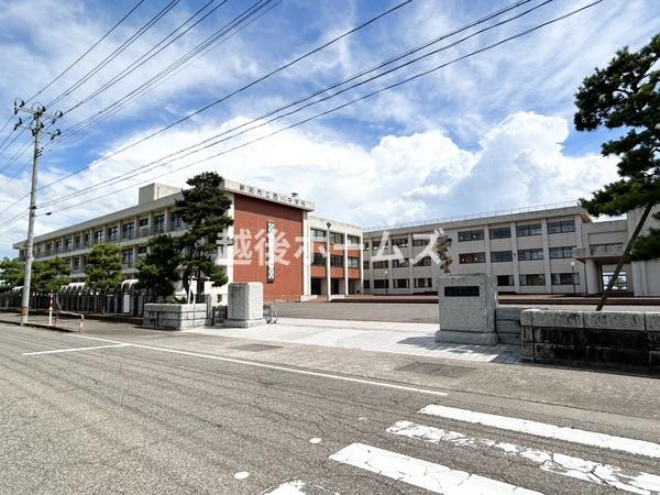 新潟市西蒲区鱸の土地(新潟市立西川中学校)