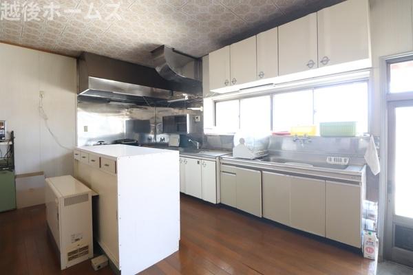 新潟市西蒲区升岡の中古一戸建て