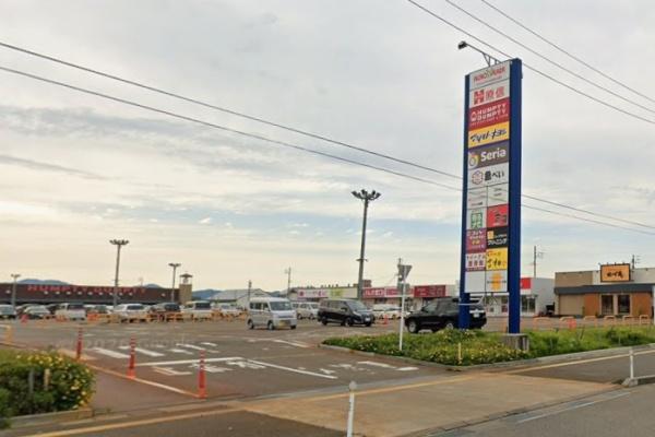 長岡市希望が丘３丁目の中古一戸建て(アクロスプラザ長岡七日町)