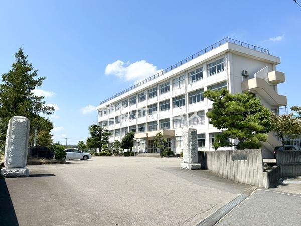 新潟市江南区割野の中古一戸建て(新潟市立両川中学校)